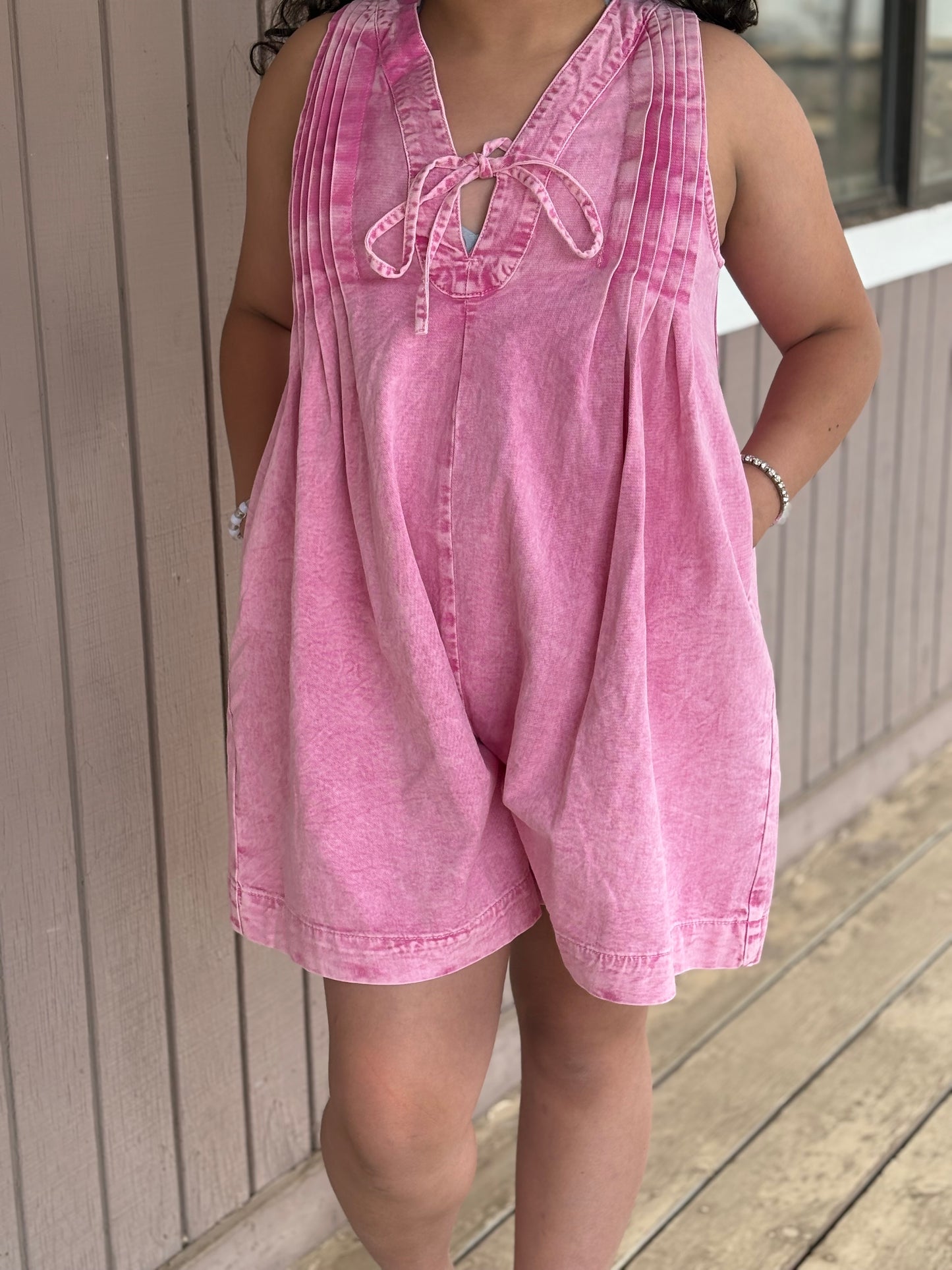 Mineral Wash Sleeveless Knot V Neck Pleated Pink Demin Romper