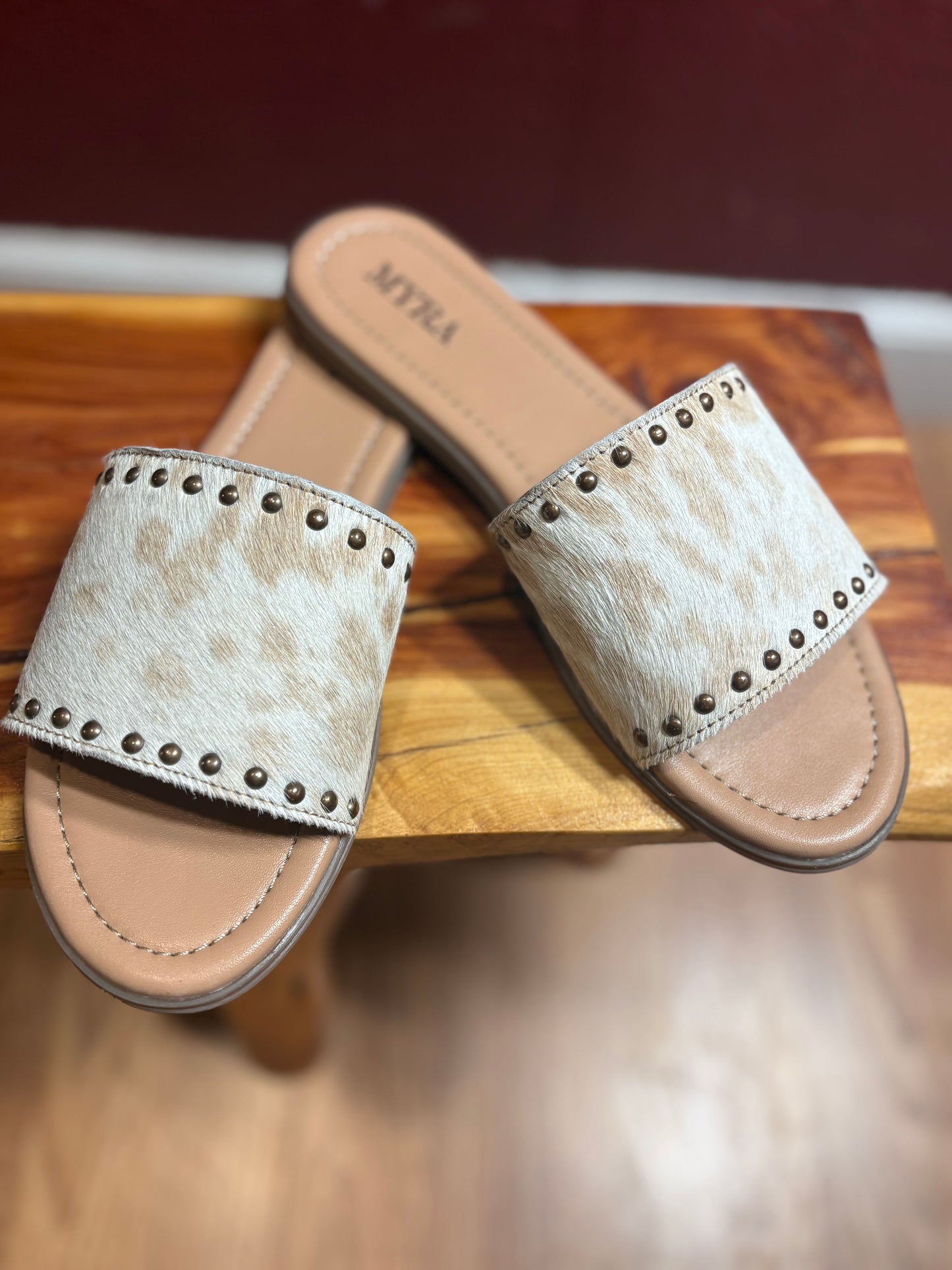 Myra Lettie Ridge in Light Hide
