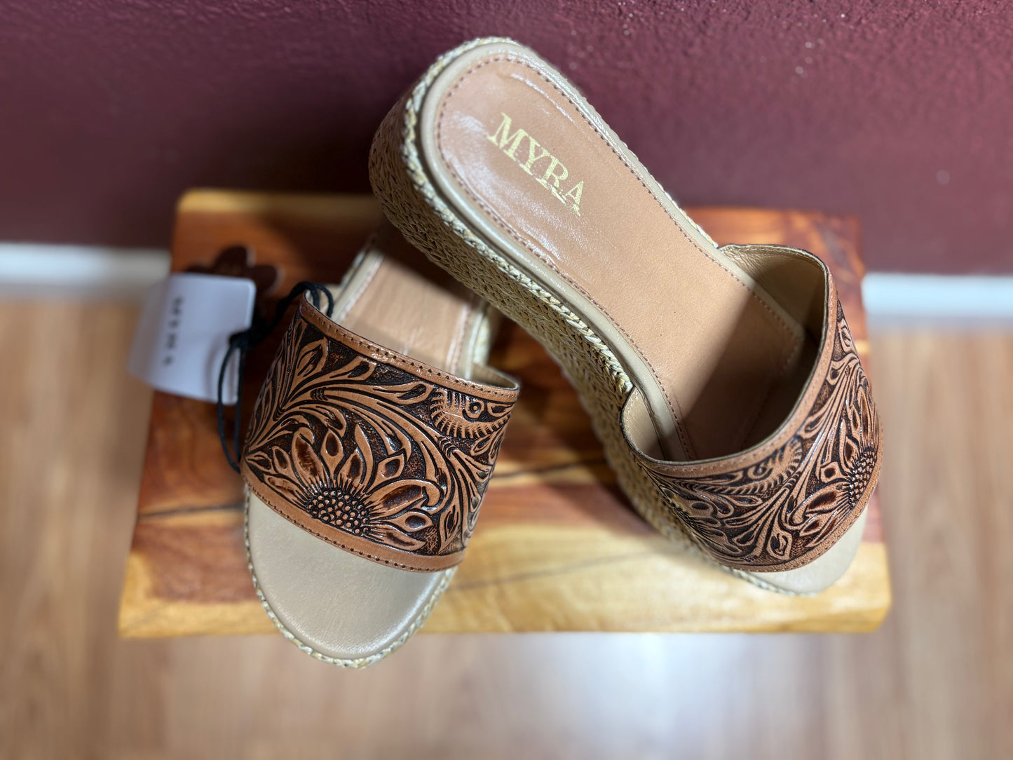 Myra Gloriana Canyon Platform Sandals In Natural